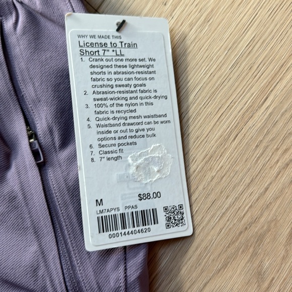 Lululemon License to Train Linerless Shorts 7 inch length - Picture 2 of 8